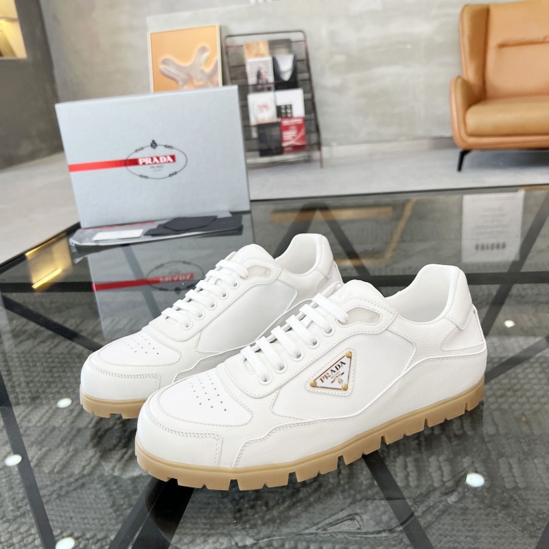 Pra*a casual shoes